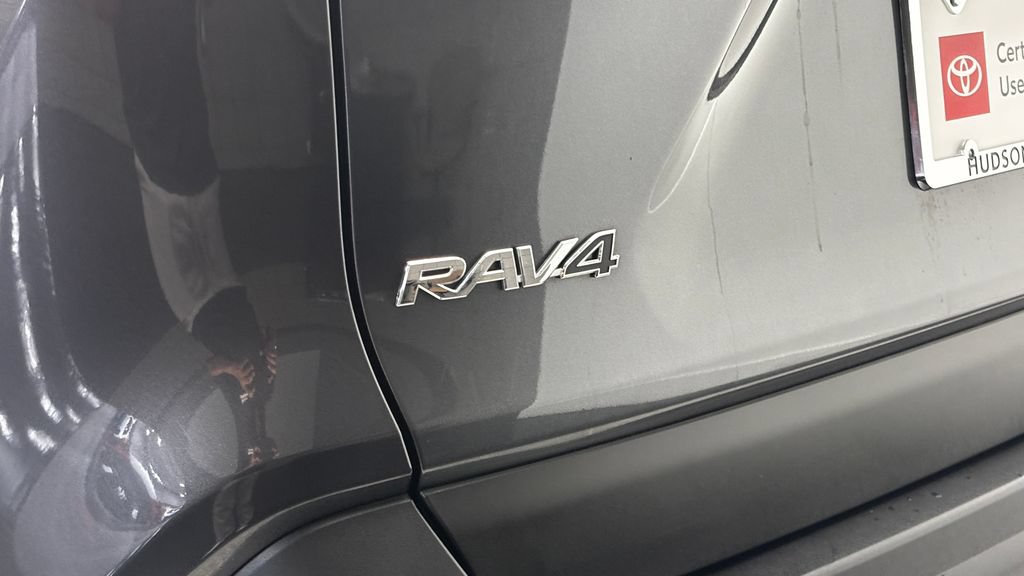 Used 2023 Toyota RAV4 XLE w/ XLE Grade Weather Package AWD/4WD image 7