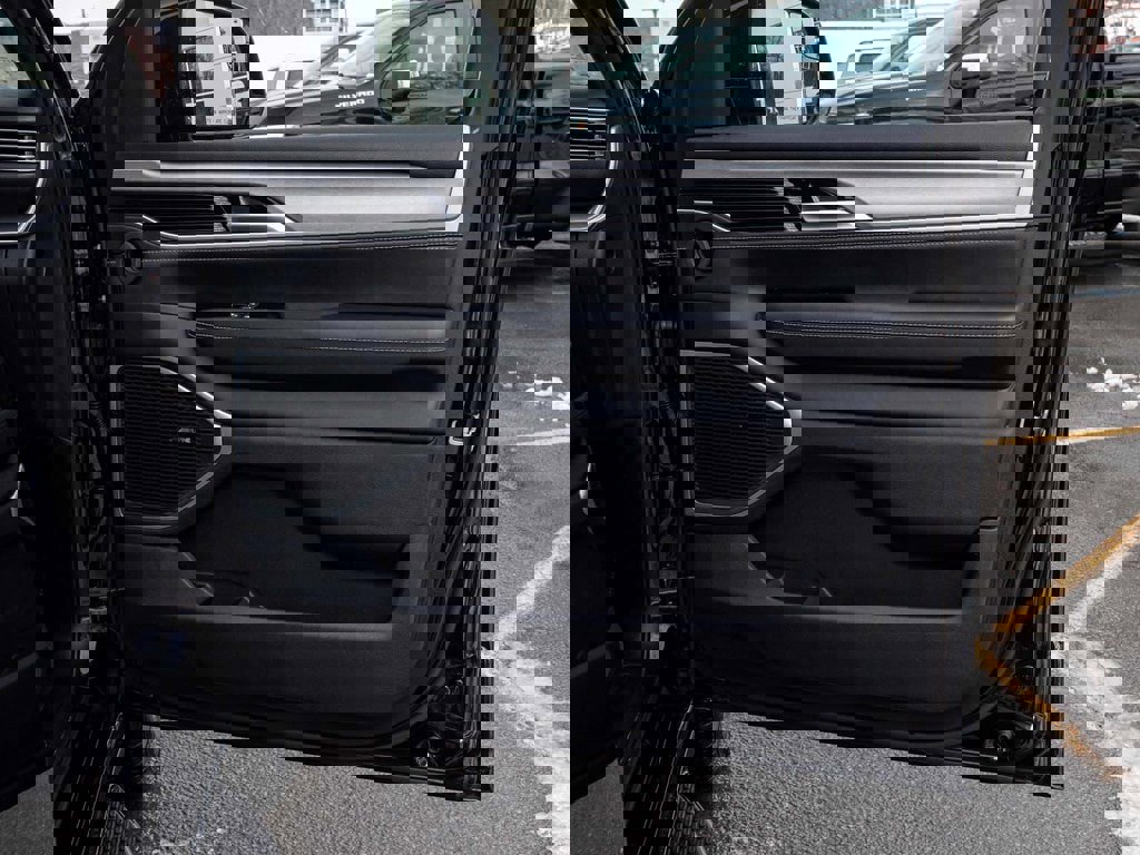 New 2025 Jeep Wagoneer 4WD image 13