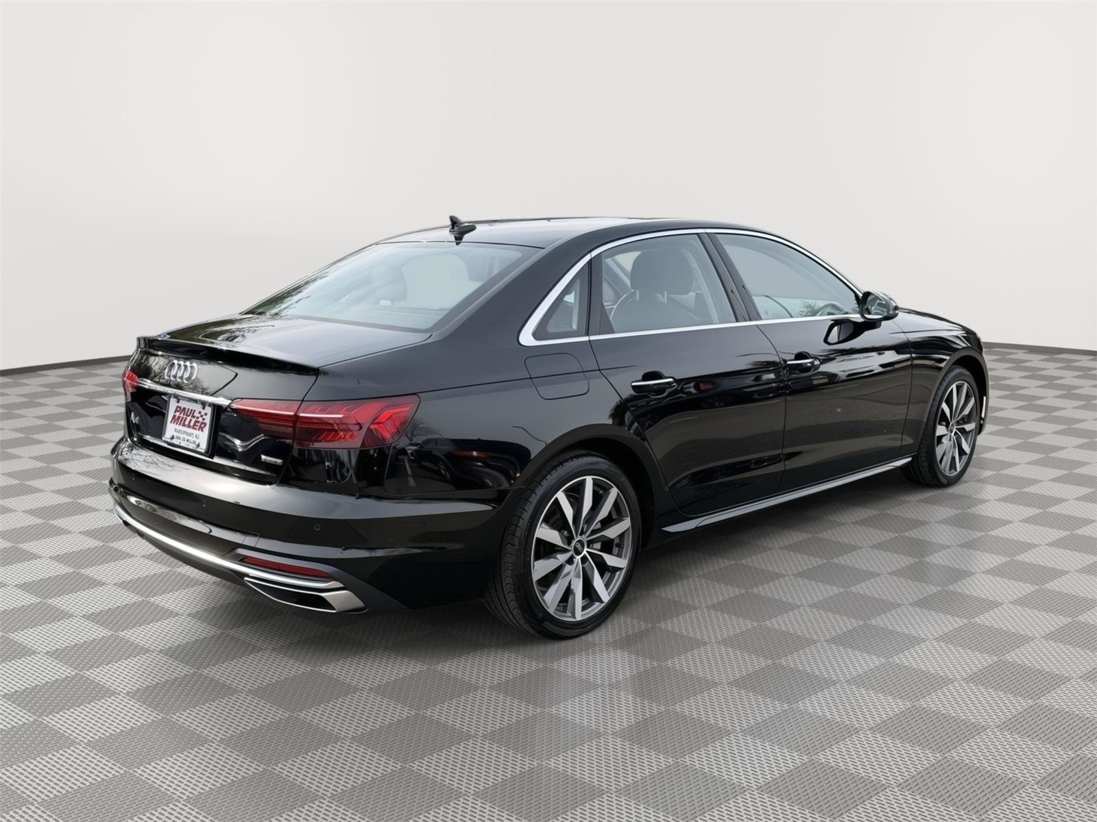 Used 2023 Audi A4 2.0T Premium w/ Convenience Package image 6