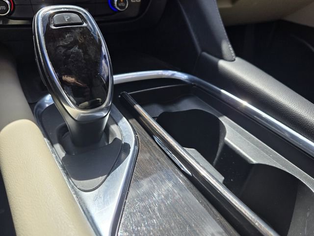 Used 2019 Buick Enclave Essence FWD image 23