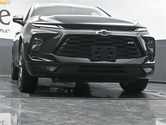 Used 2025 Chevrolet Blazer RS image 3