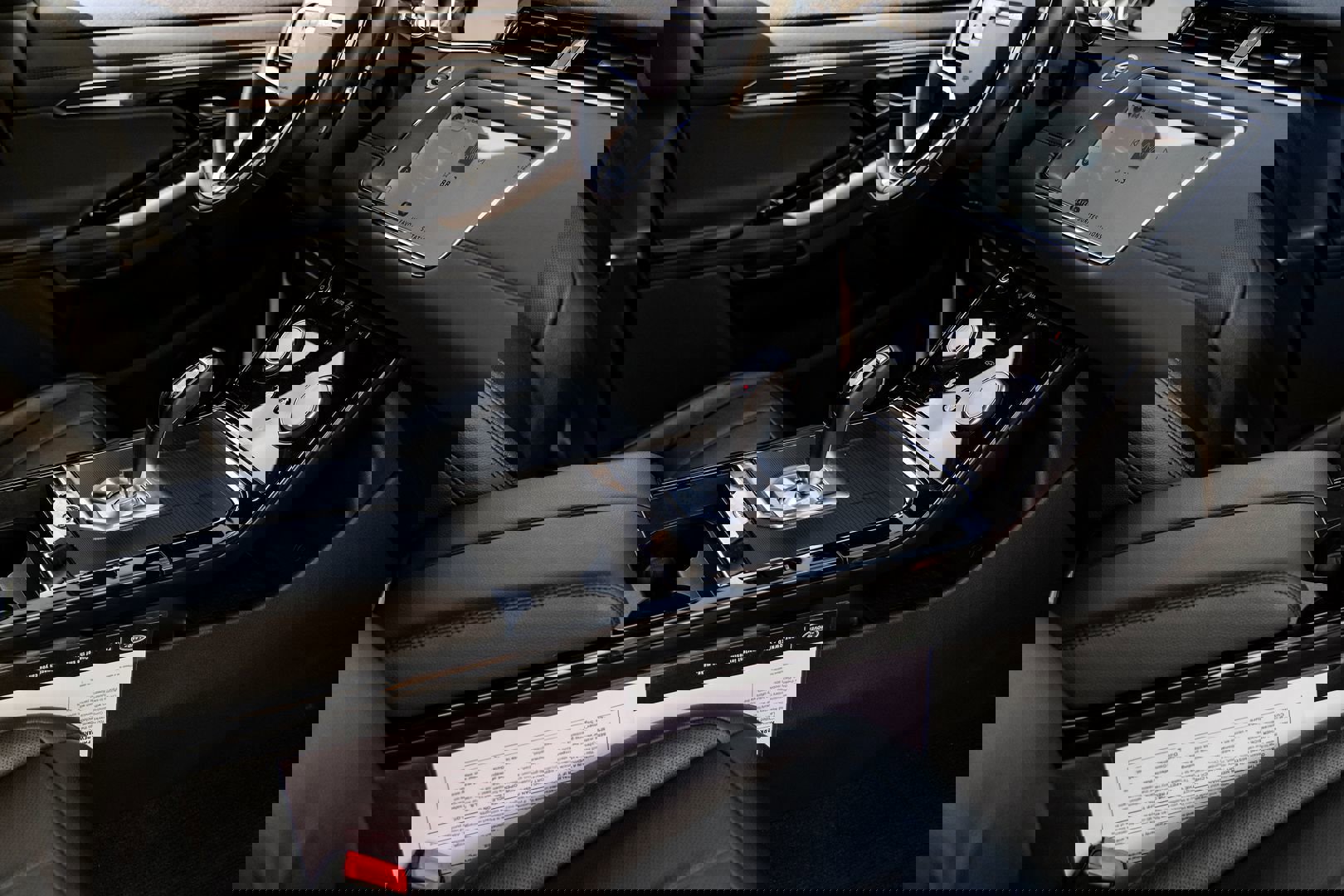 Used 2021 Land Rover Range Rover Evoque R-Dynamic S image 20