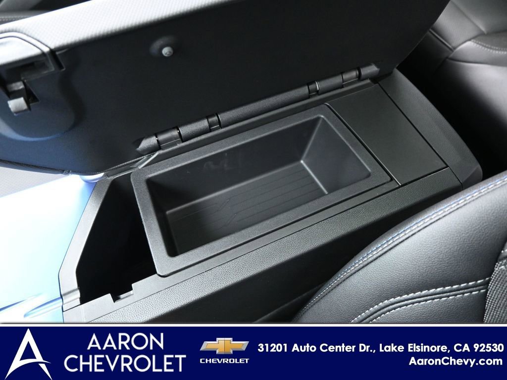 New 2026 Chevrolet Equinox EV LT w/ LPO, Blackout Package image 24