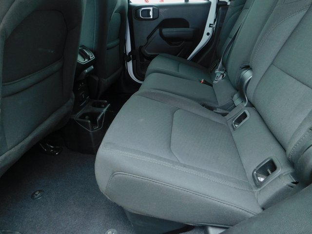 Used 2023 Jeep Gladiator Willys image 19