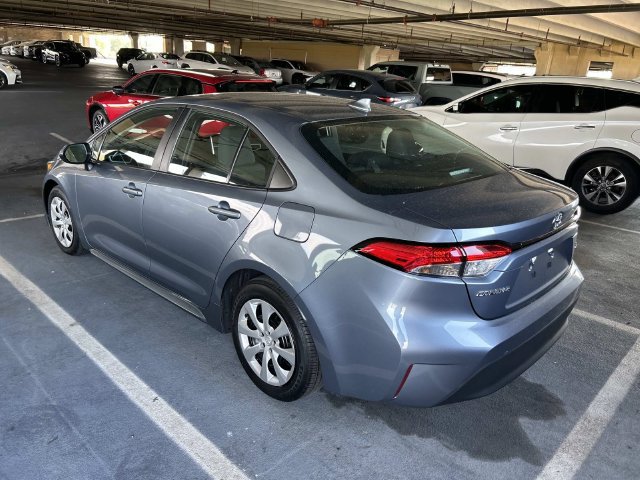 Used 2026 Toyota Corolla LE FWD image 2