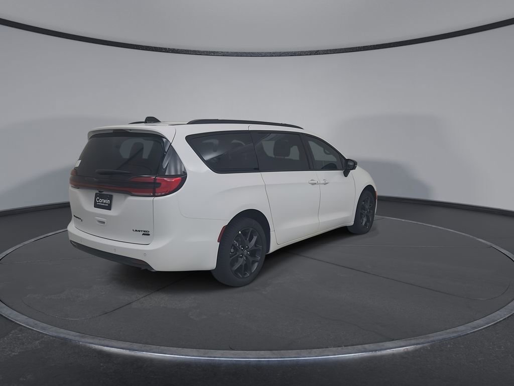 New 2026 Chrysler Pacifica Limited AWD/4WD image 14