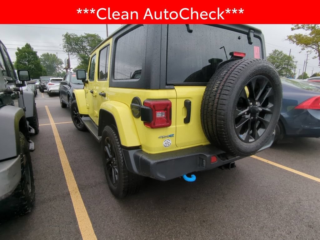 Used 2023 Jeep Wrangler Unlimited Sahara w/ Dual Top Group AWD/4WD image 4