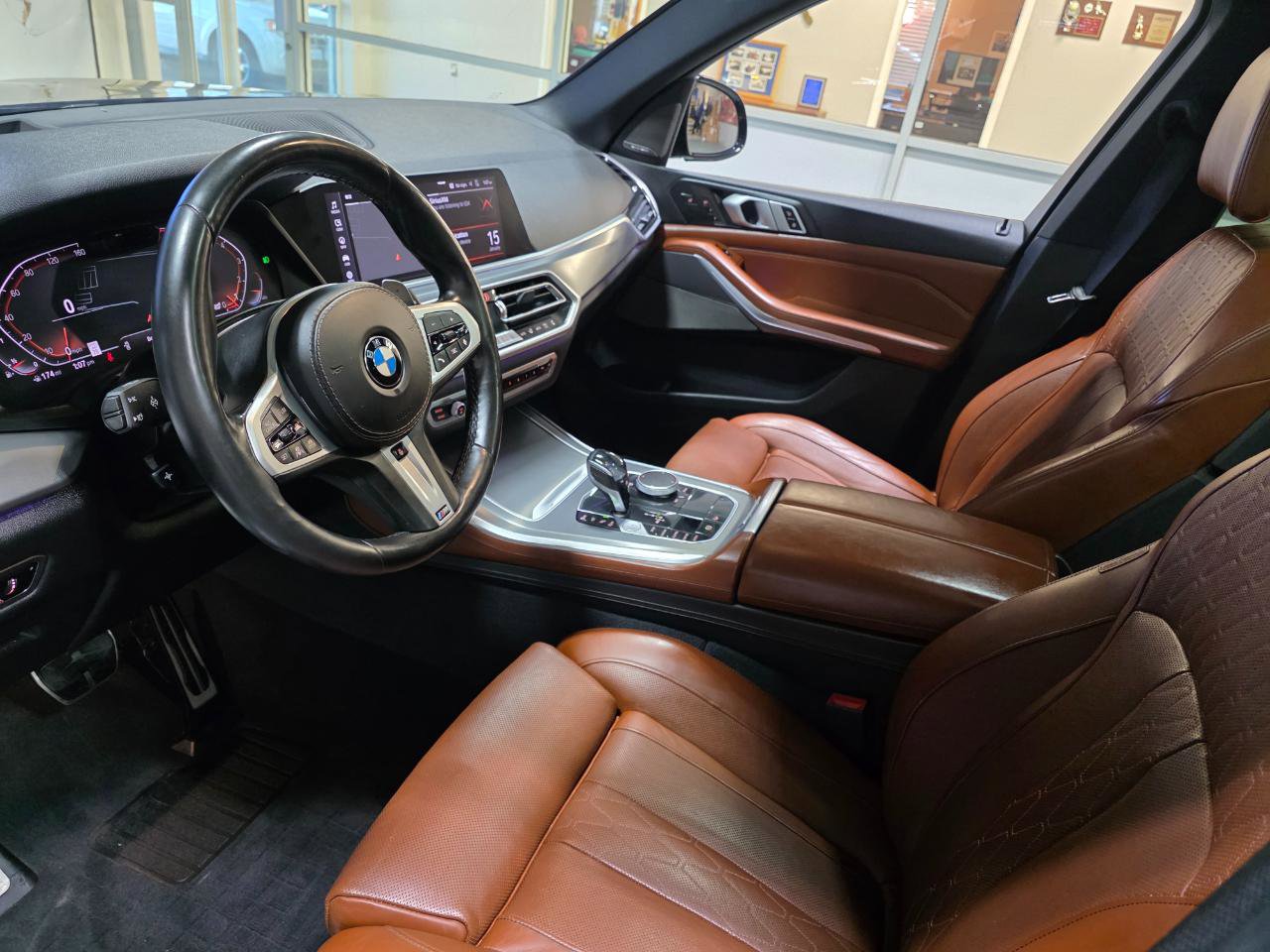 Used 2019 BMW X5 xDrive50i w/ M Sport Package image 18