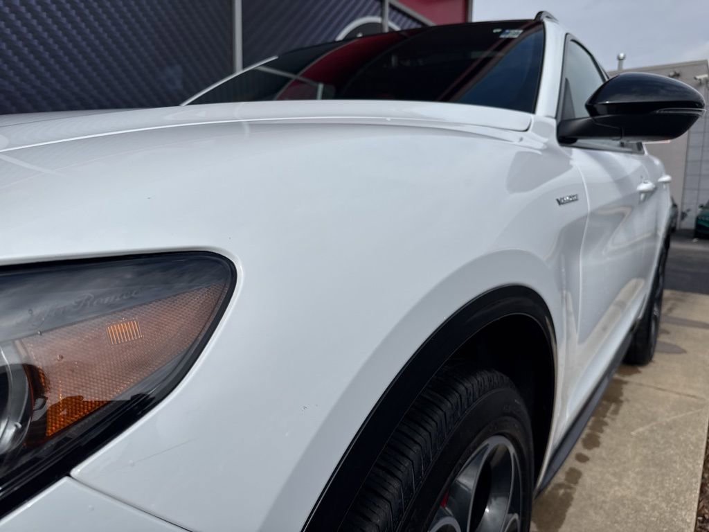 Used 2024 Alfa Romeo Stelvio Veloce image 18