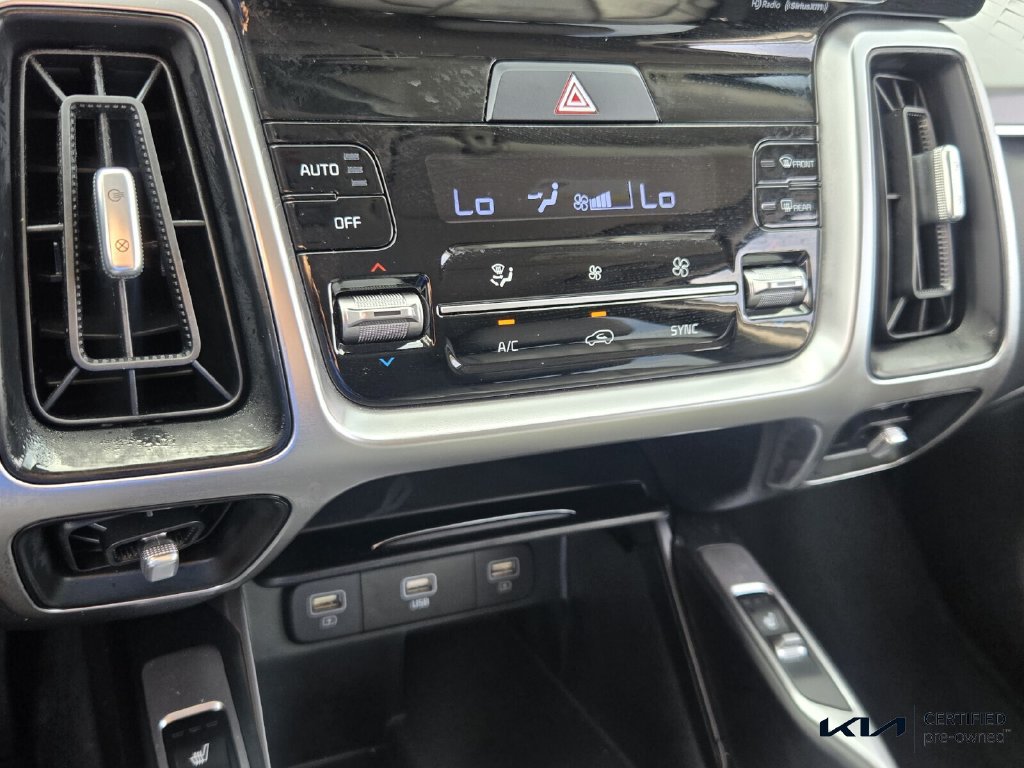 Certified 2022 Kia Sorento S FWD image 23