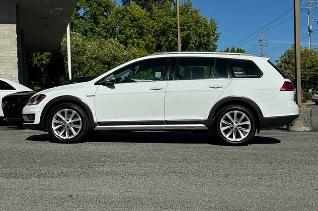 Used 2017 Volkswagen Golf Alltrack SE AWD/4WD image 7