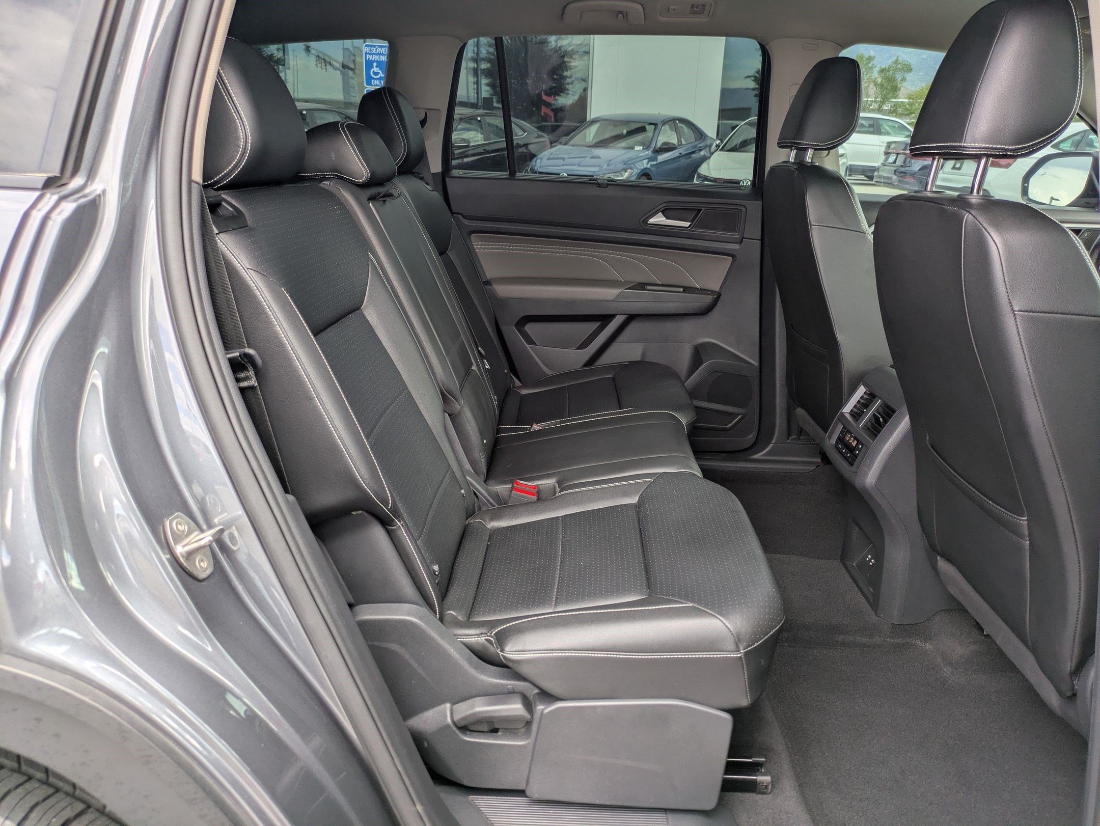 Certified 2023 Volkswagen Atlas SEL R-Line AWD/4WD image 34
