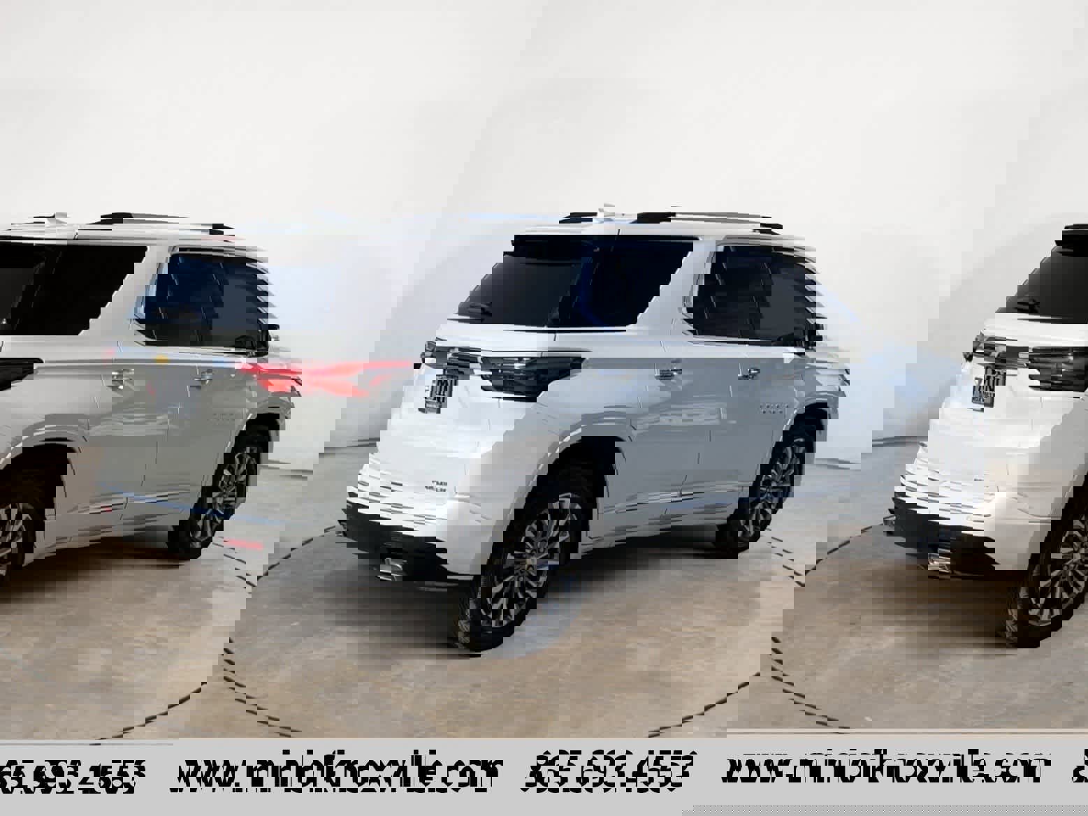 Used 2022 Chevrolet Traverse Premier image 3