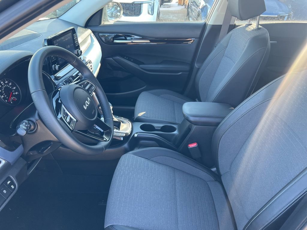 Certified 2023 Kia Seltos S image 4