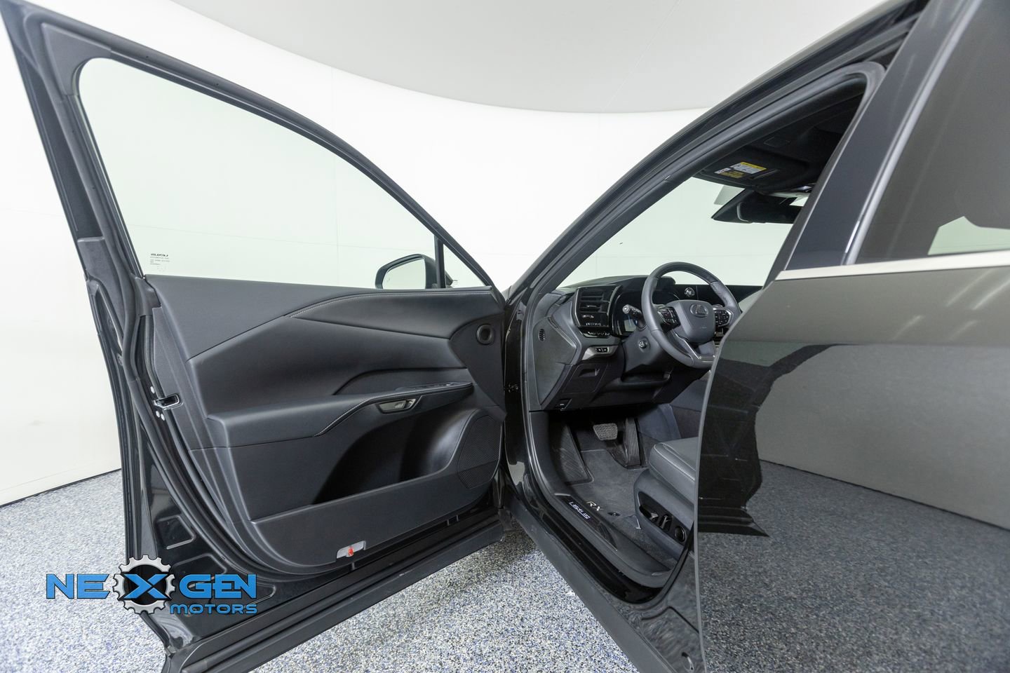 Used 2025 Lexus RX 350 Premium w/ Convenience Package AWD/4WD image 9