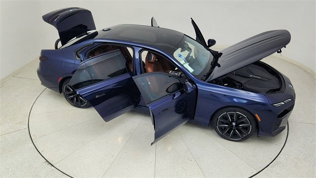 Used 2023 BMW i7 xDrive60 image 84