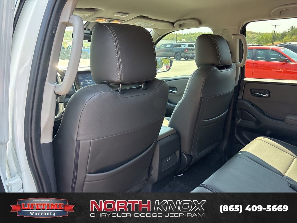 Used 2022 Nissan Frontier SV image 9