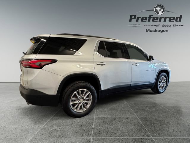 Used 2022 Chevrolet Traverse LT image 17