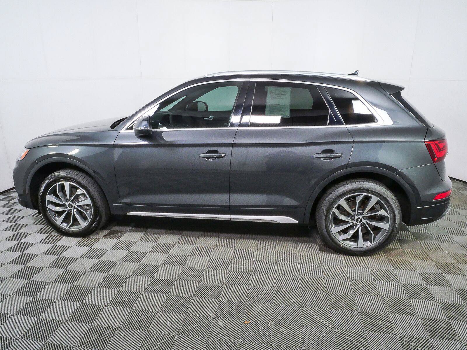 Used 2021 Audi Q5 2.0T Premium Plus w/ Premium Plus Package AWD/4WD image 25