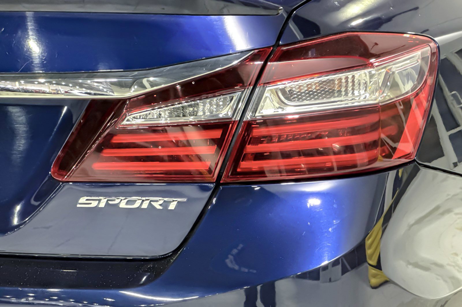 Used 2016 Honda Accord Sport image 12