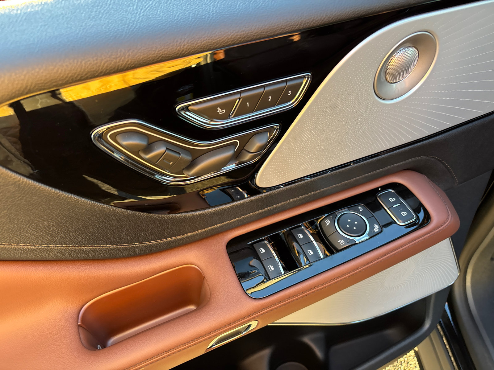 New 2027 Lincoln Aviator Reserve AWD/4WD image 12