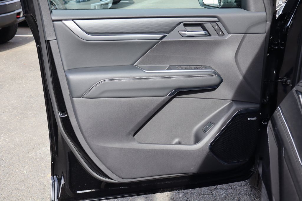 New 2026 GMC Acadia Elevation w/ Black Edition AWD/4WD image 9