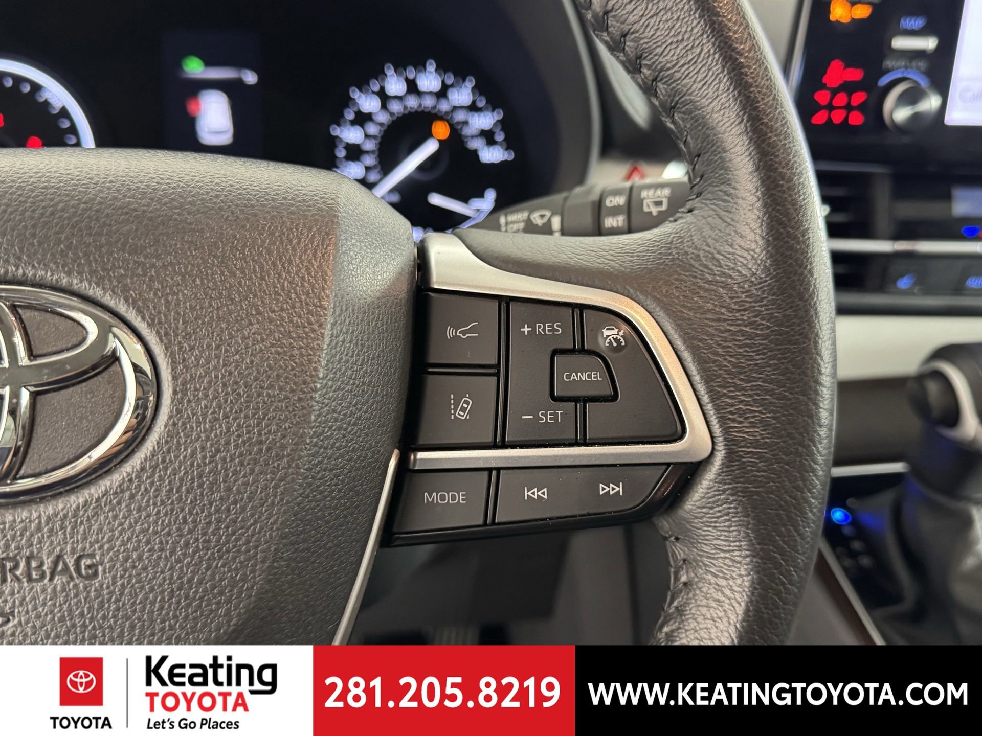 Certified 2024 Toyota Sienna XLE image 30