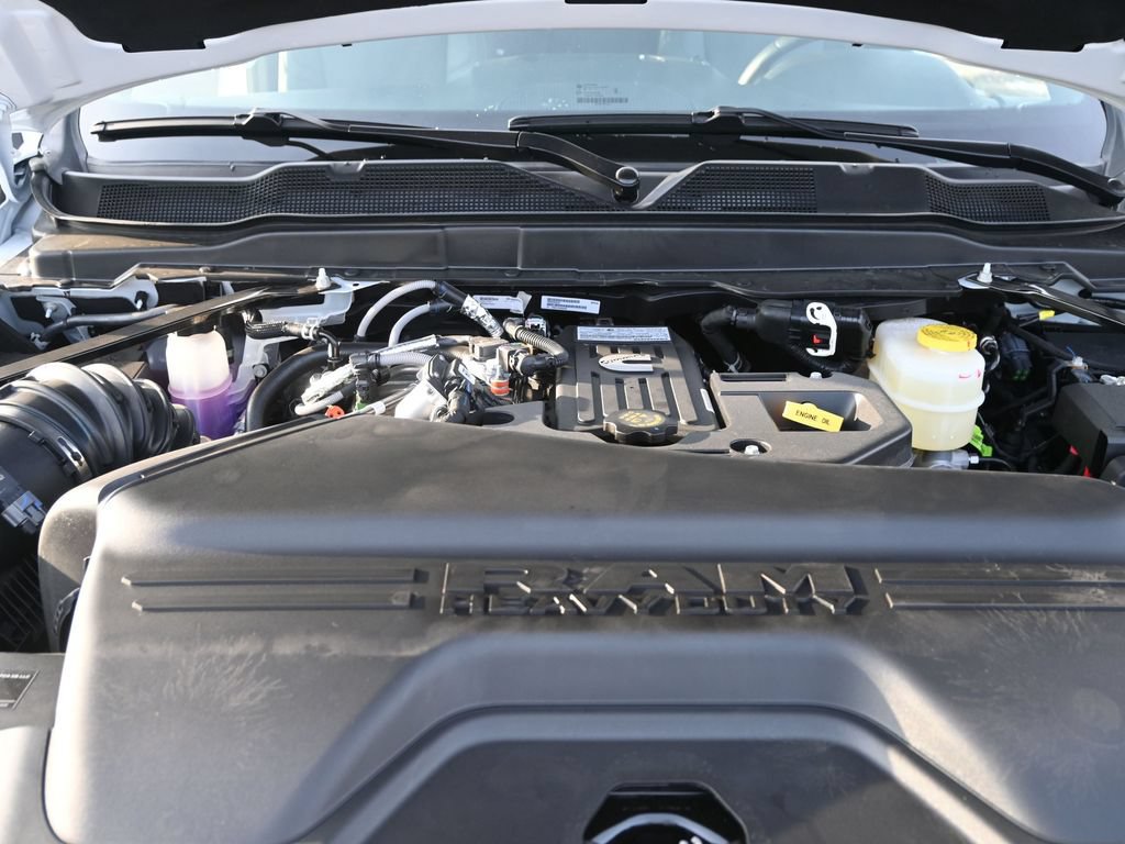 New 2026 RAM 3500 Tradesman AWD/4WD image 17