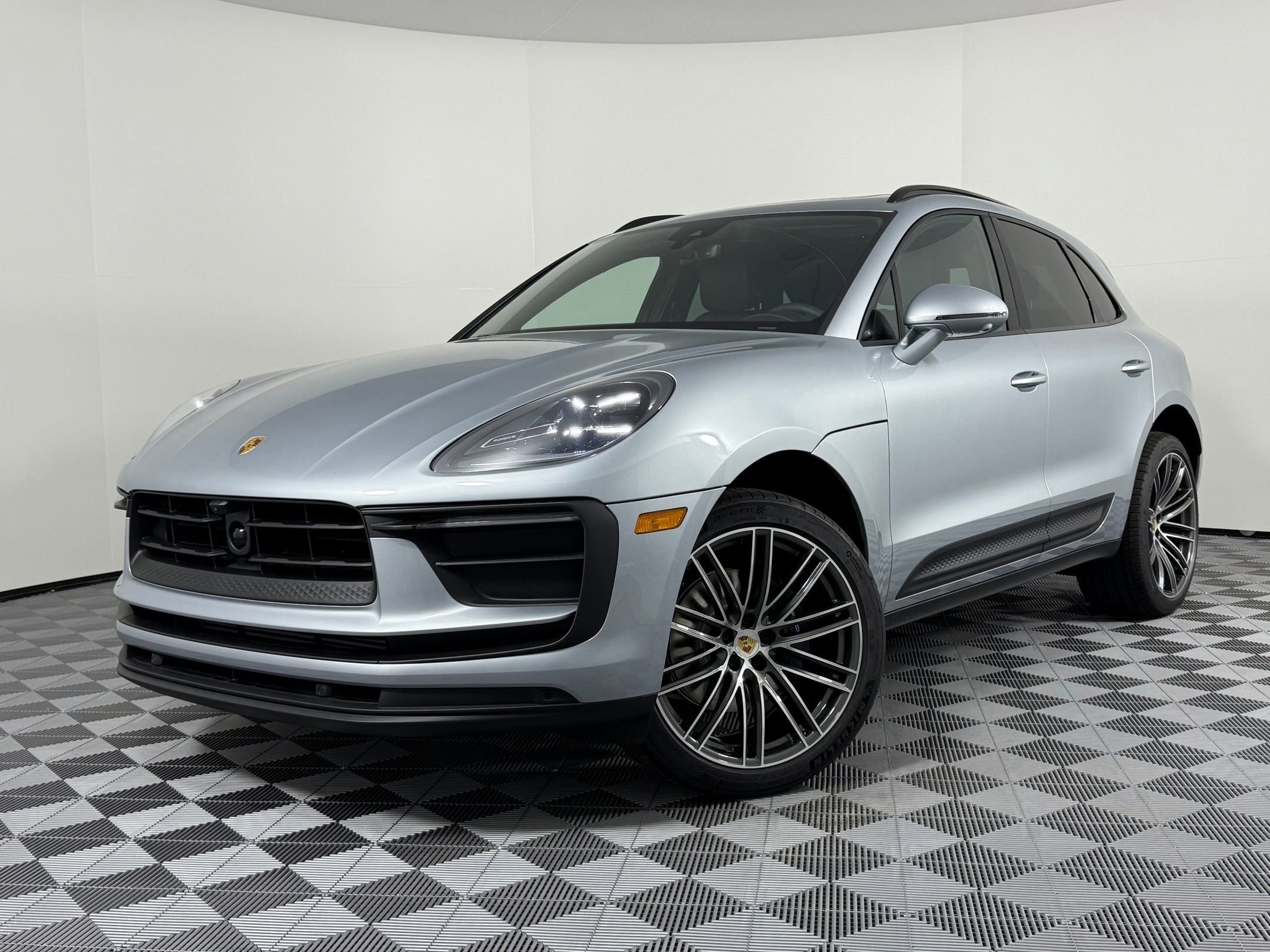 Certified 2026 Porsche Macan AWD/4WD video 1