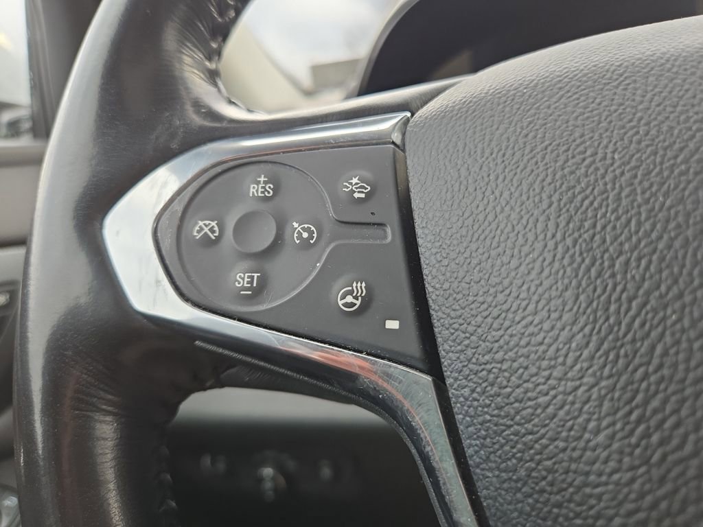 Used 2018 Chevrolet Traverse Premier image 16