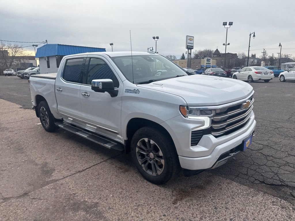 Certified 2022 Chevrolet Silverado 1500 High Country w/ Z71 Off-Road Package AWD/4WD image 4