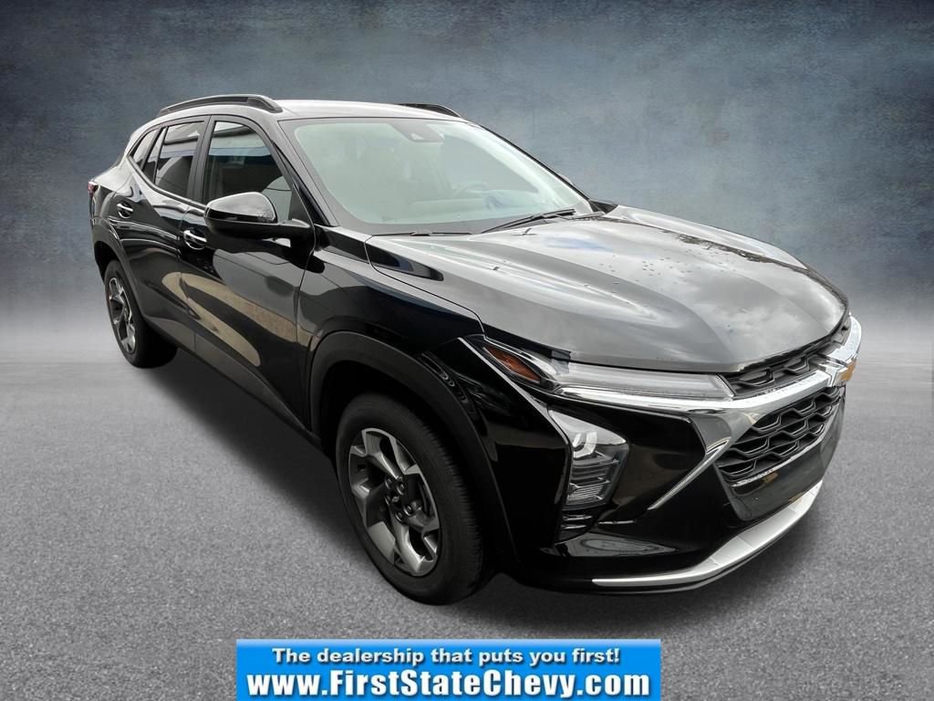 Used 2024 Chevrolet Trax LT w/ LT Convenience Package image 1