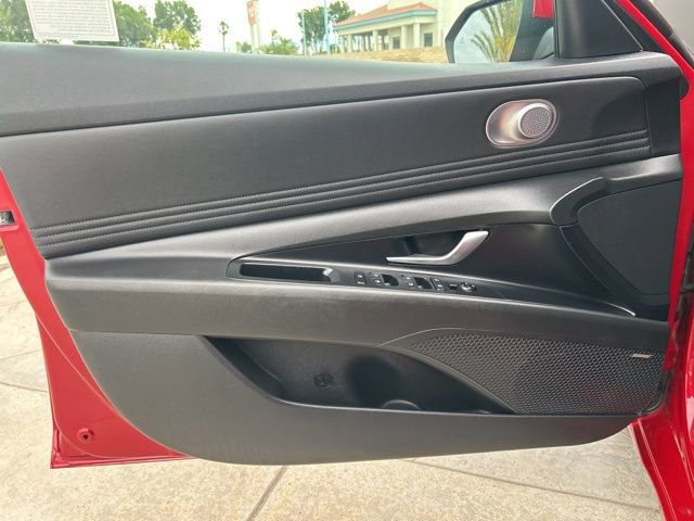 Certified 2023 Hyundai Elantra Limited image 14