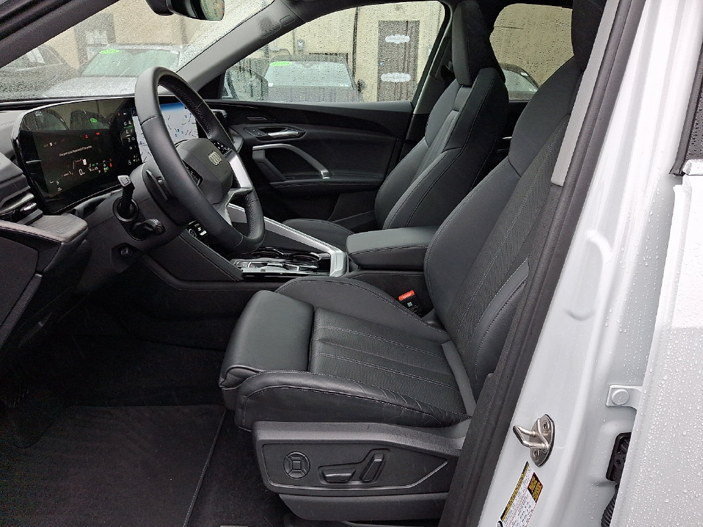 Certified 2025 Audi Q5 Premium w/ Premium Plus AWD/4WD image 14