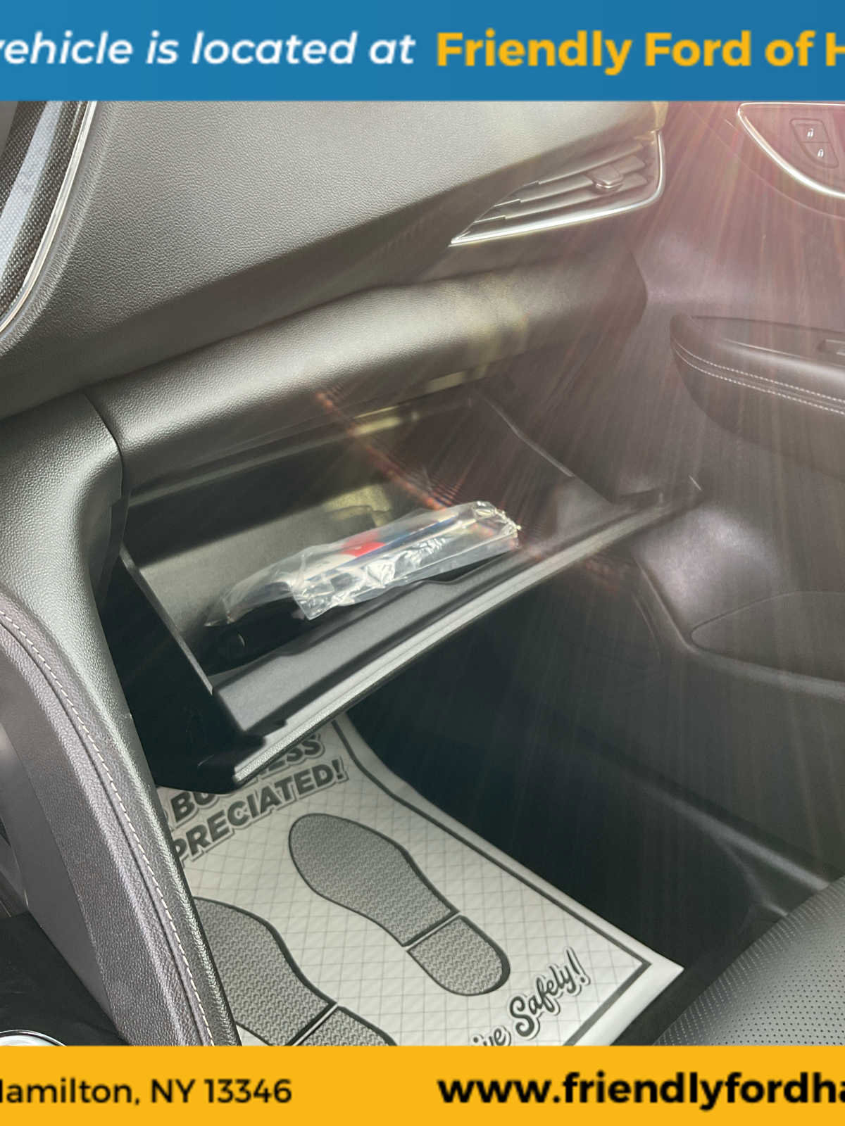 Used 2023 Buick Envision Essence image 28