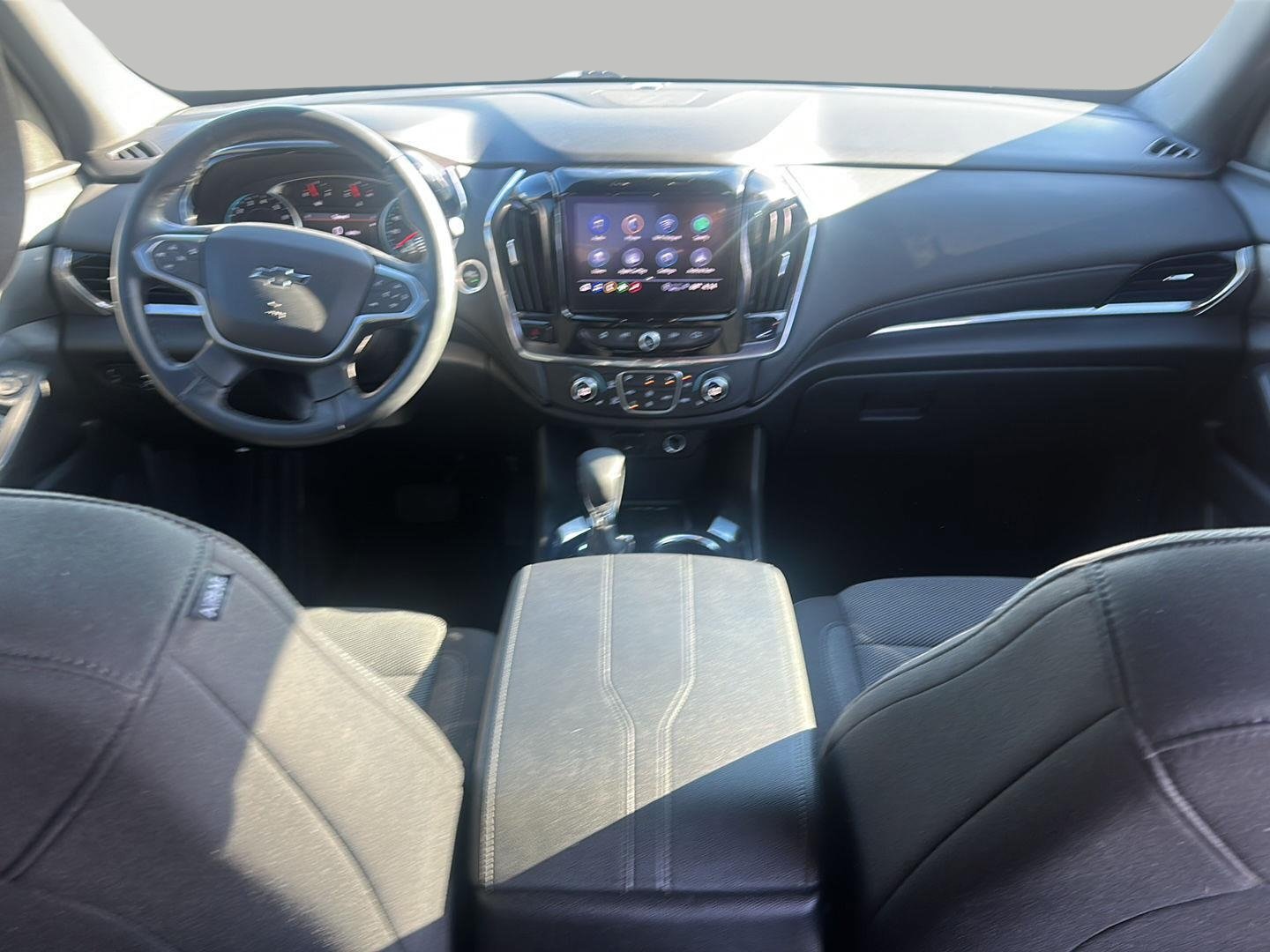 Used 2023 Chevrolet Traverse LT w/ Midnight/Sport Edition AWD/4WD image 9