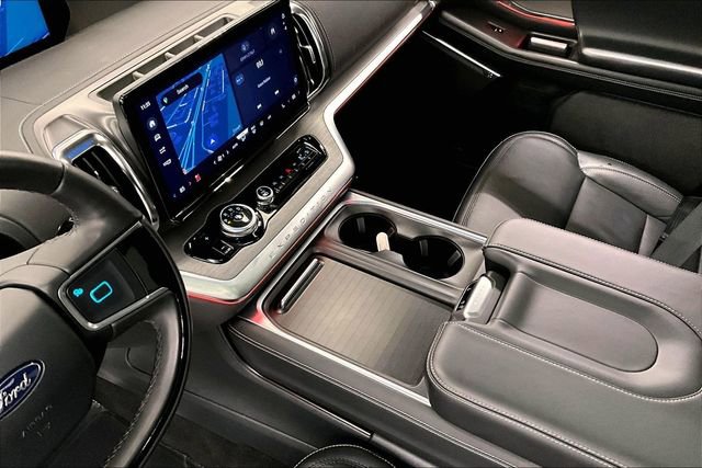 Used 2025 Ford Expedition Max Platinum image 17
