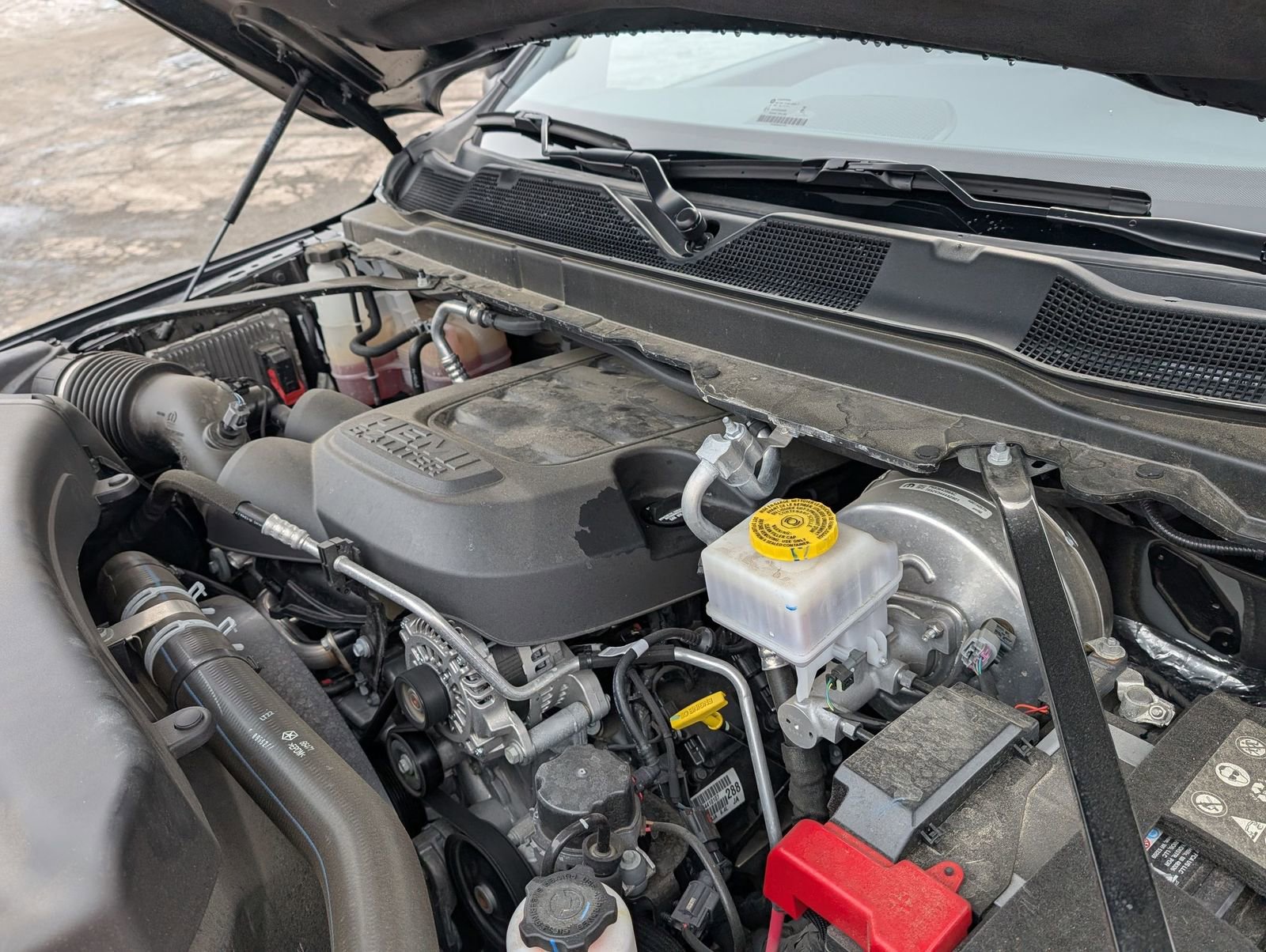 Used 2024 RAM 2500 Big Horn w/ Sport Appearance Package image 25