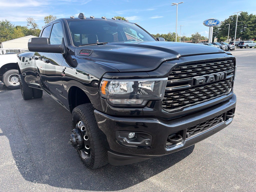 Used 2022 RAM 3500 Big Horn w/ Level C Equiment Group AWD/4WD image 7