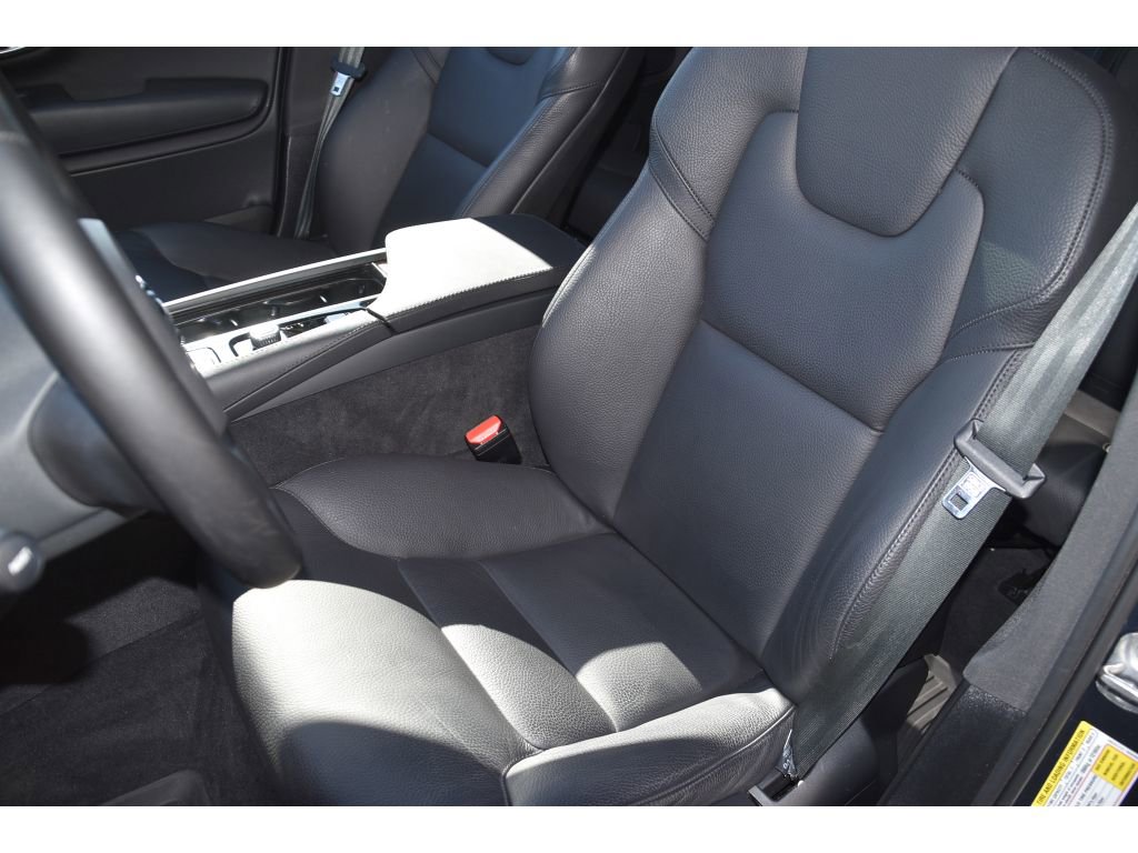 Used 2024 Volvo XC90 T8 Plus w/ Protection Package image 14