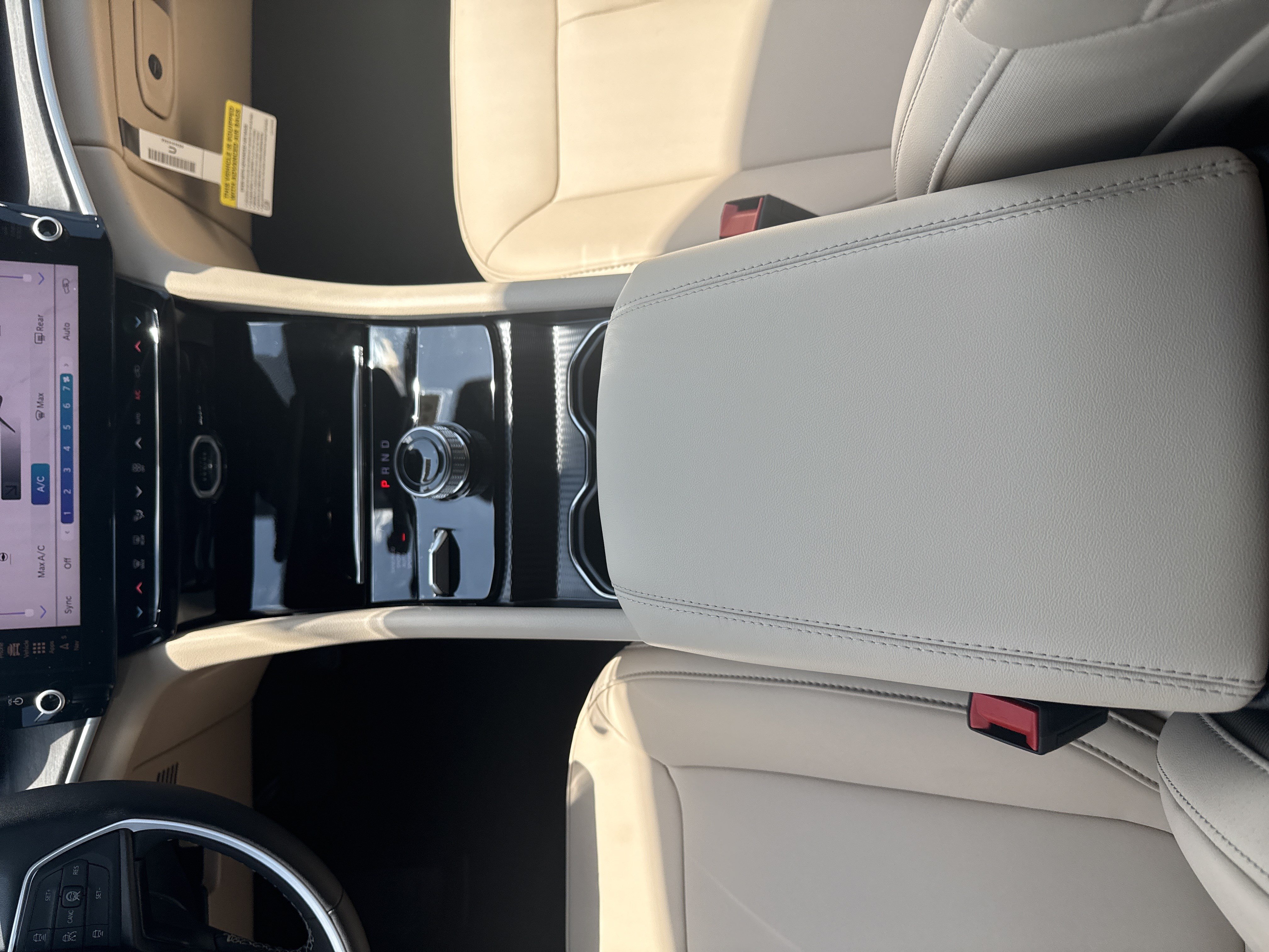 New 2026 Jeep Grand Cherokee Limited AWD/4WD image 32