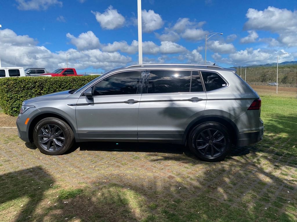 Used 2023 Volkswagen Tiguan SE w/ Panoramic Sunroof Package image 22