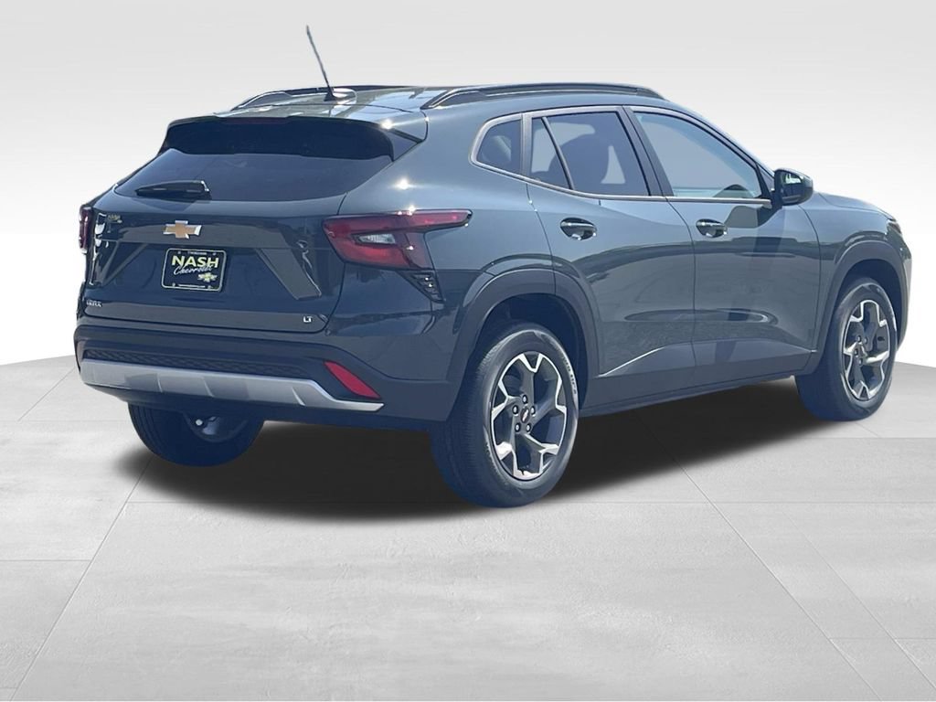 New 2026 Chevrolet Trax LT w/ Driver Confidence Package FWD image 3