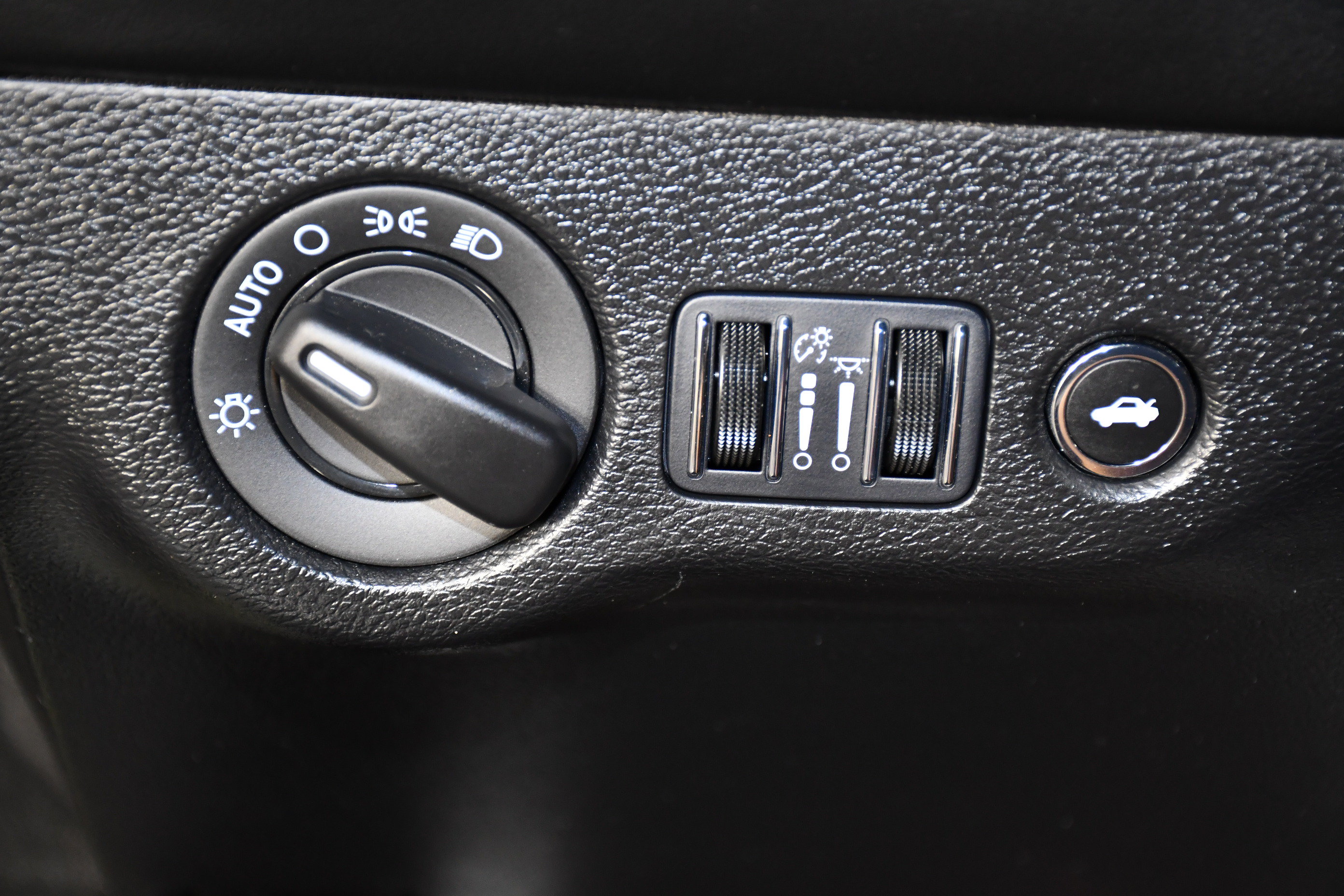 Used 2023 Dodge Challenger SRT Hellcat RWD image 37