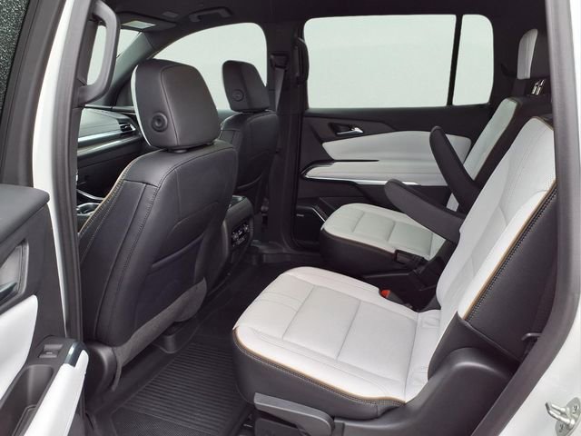 Certified 2025 Chevrolet Traverse High Country w/ LPO, Floor Liner Package image 21