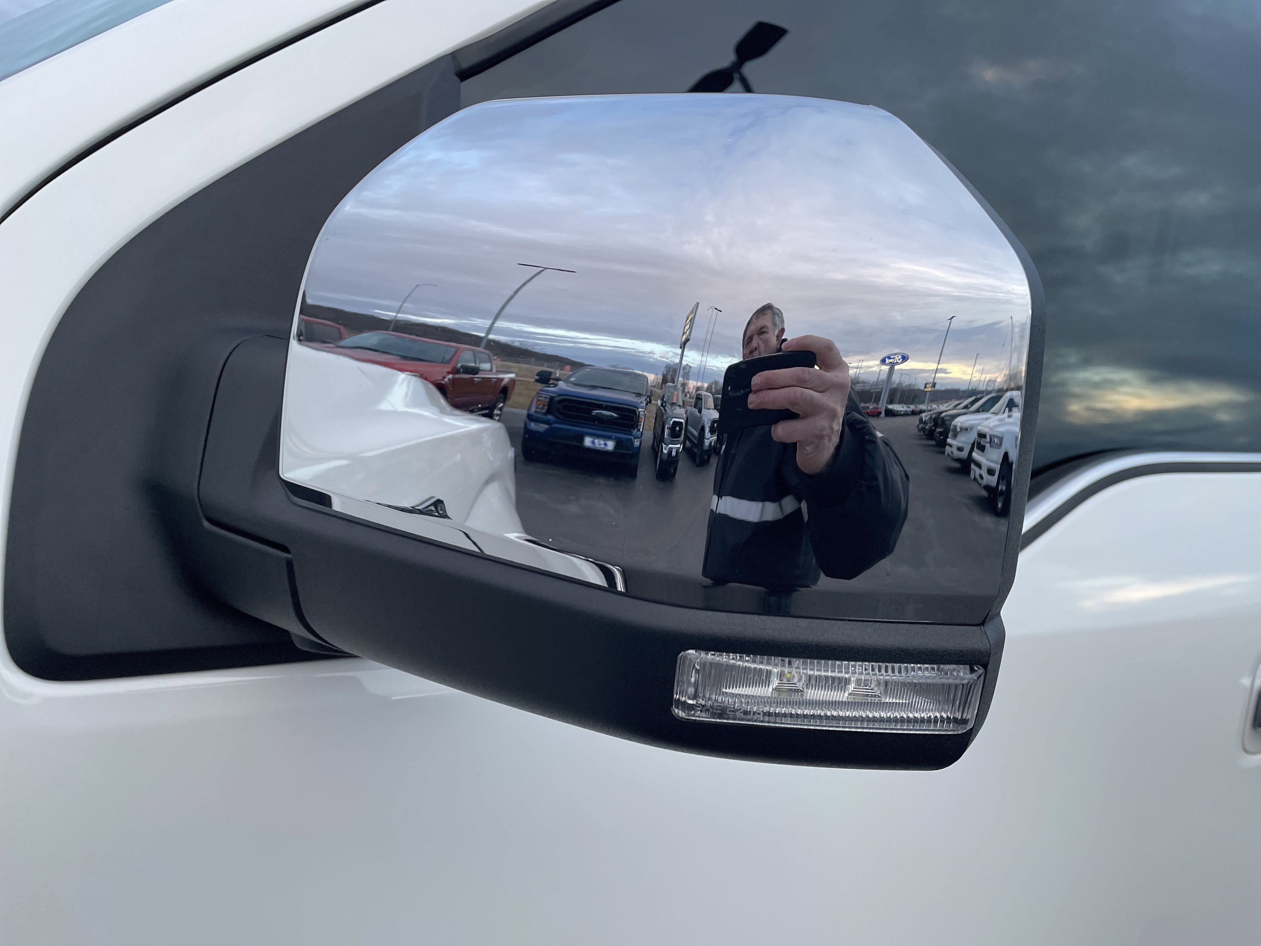 Certified 2020 Ford F150 Platinum w/ Equipment Group 701A Luxury image 13