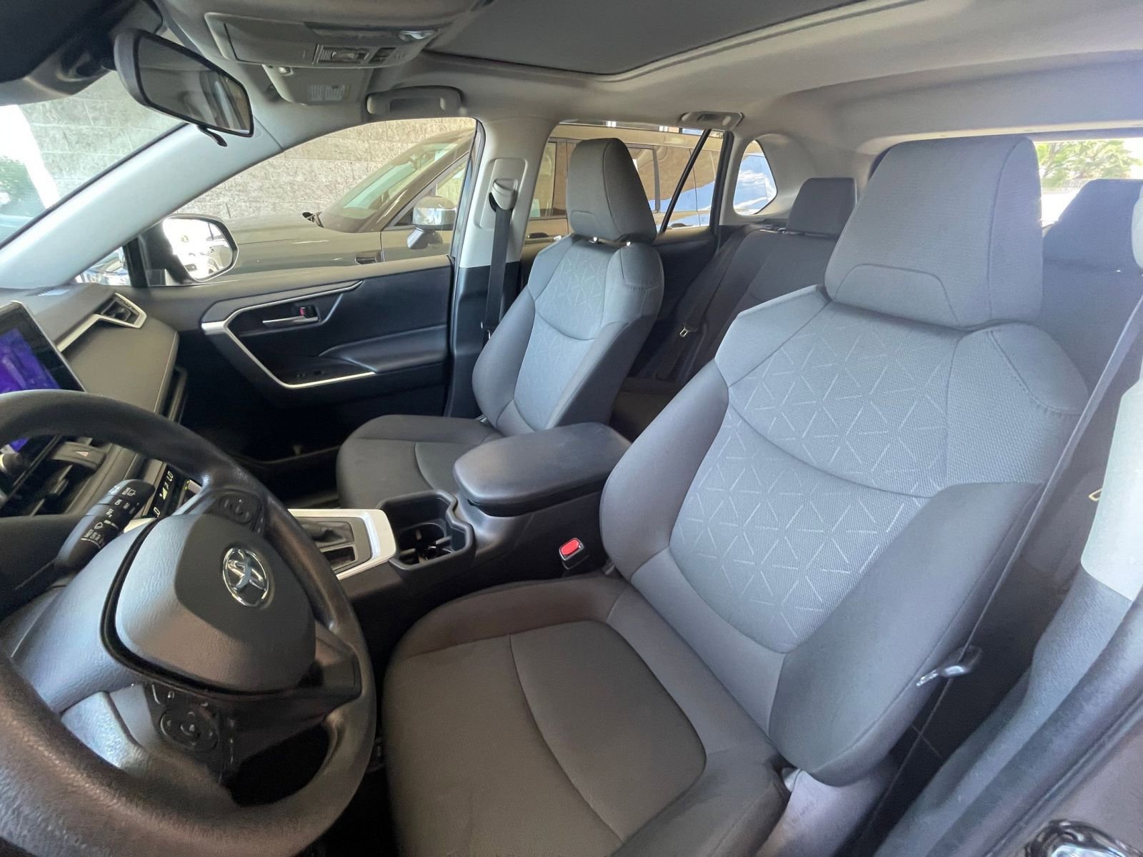 Used 2025 Toyota RAV4 XLE w/ Convenience Package image 38