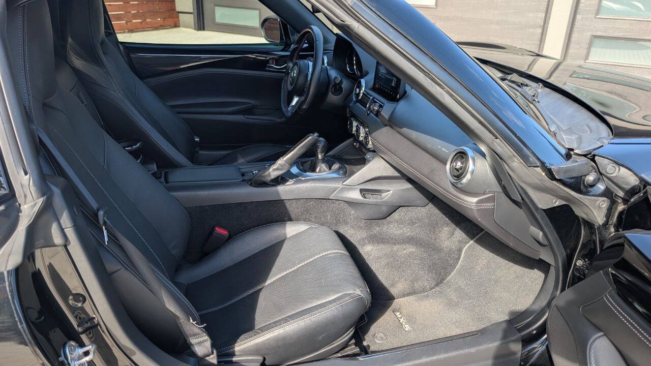 Used 2022 MAZDA MX-5 Miata RF Grand Touring RWD image 18
