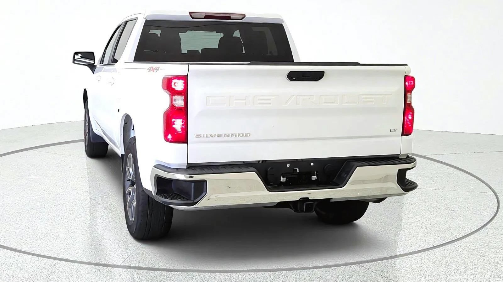 Used 2023 Chevrolet Silverado 1500 LT AWD/4WD image 7