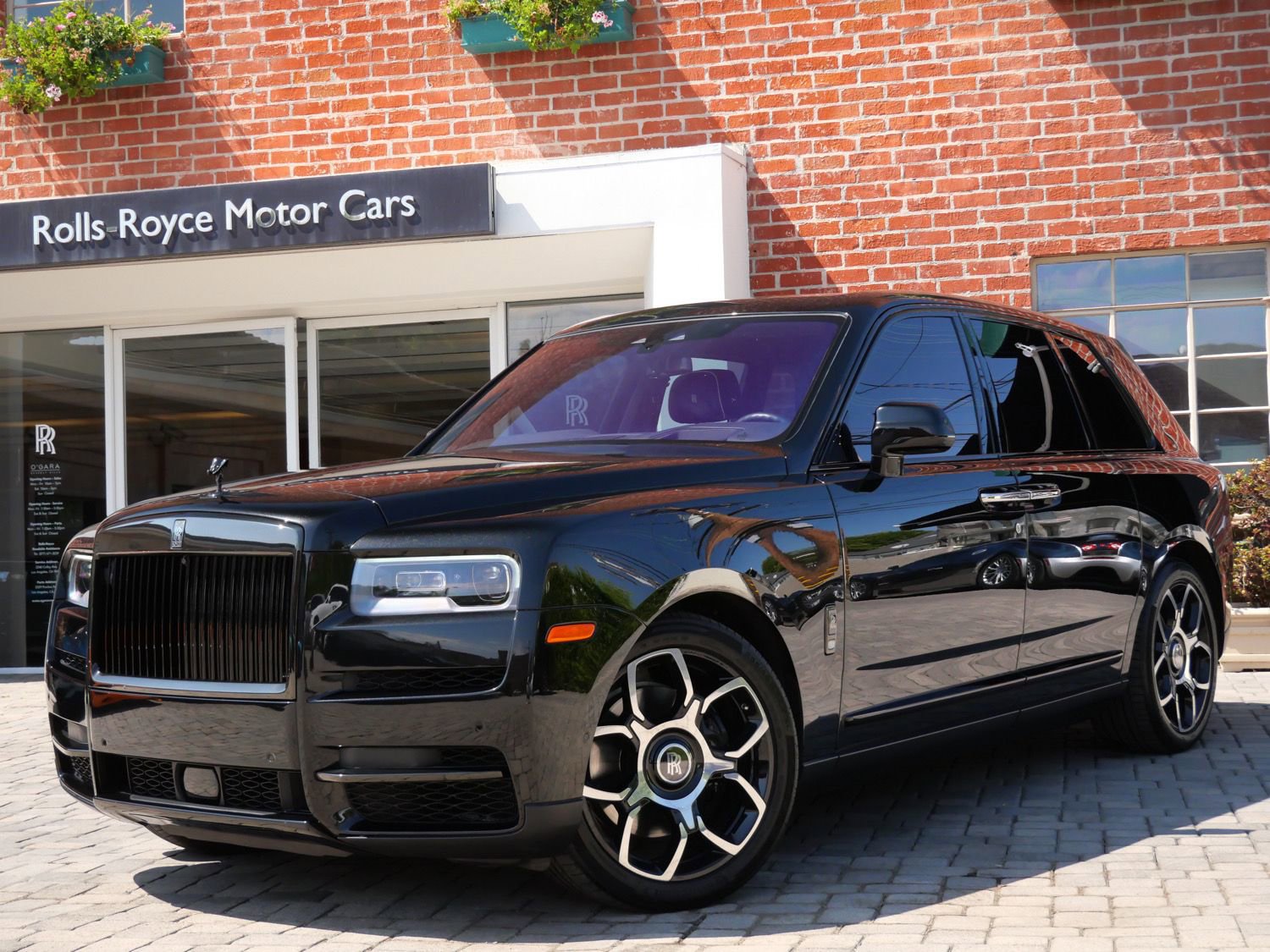 Used 2022 Rolls-Royce Cullinan Black Badge w/ Dark Exterior Package
